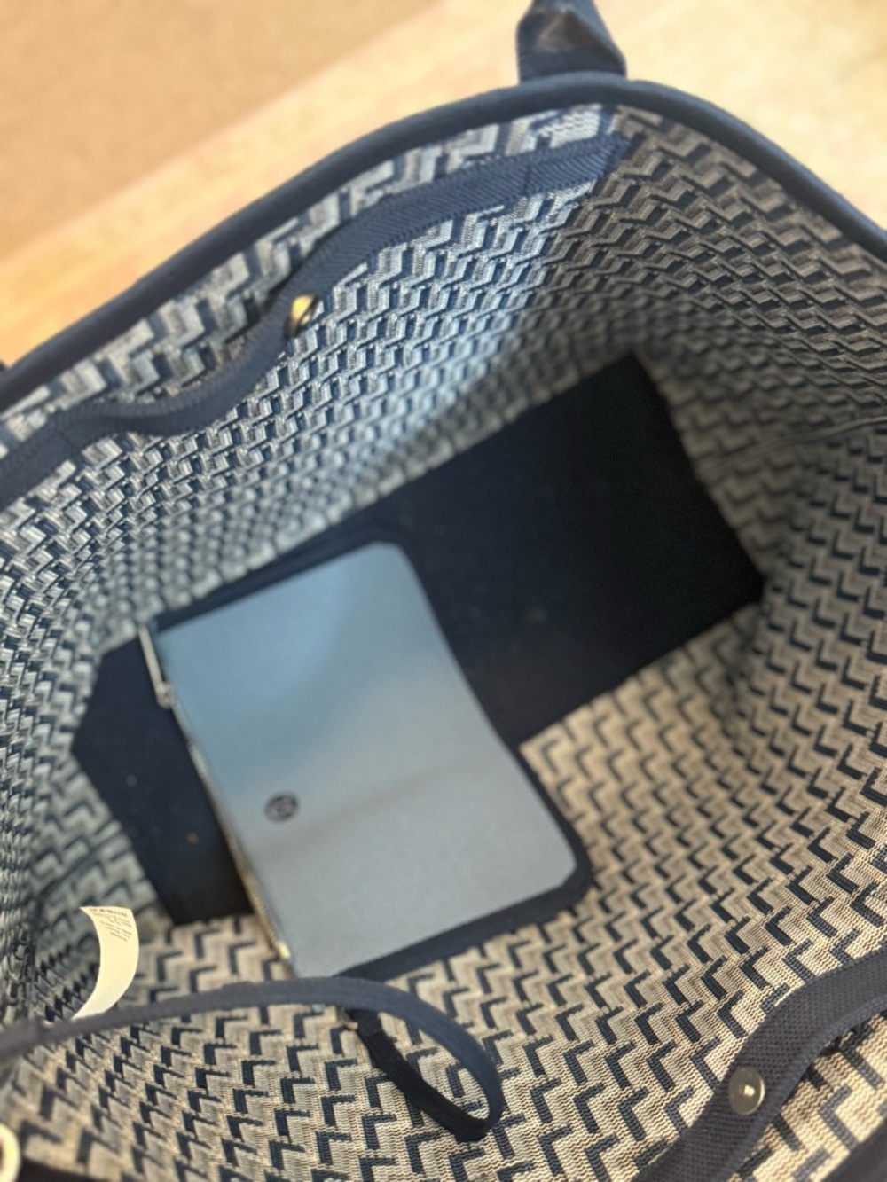 lululemon athletica Navy and White Geometric Woven Tote - Picture 3 of 4